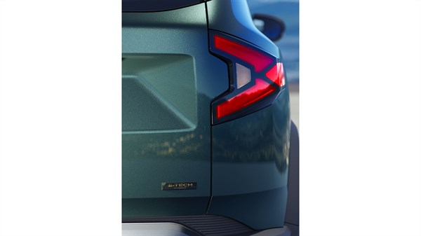 Renault Duster - E-Tech badge on the rear