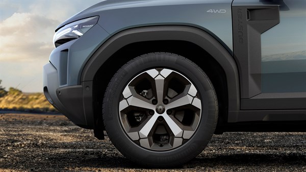 Renault Duster - ground clearance and high attack angle