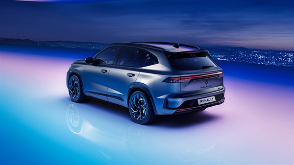 Renault Koleos full hybrid E-Tech 
 - LED rear light strip